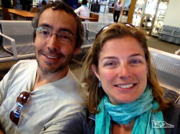 No aeroporto internacional de Buenos Aires, esperando a hora de embarque para Curitiba, rumo ao casamento dos padrinhos na Ilha do Mel